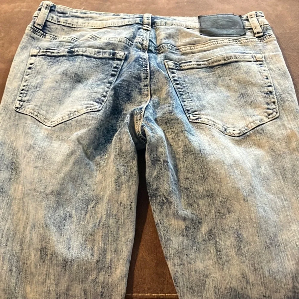Rue21 Supreme Stretch Skinny Jeans with‎ red/white stripes & Distressed Details